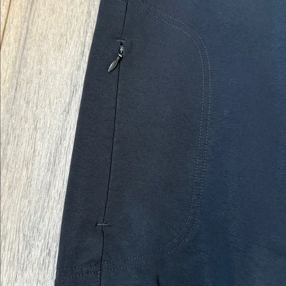 Mountain Hardwear Hiking She’ll Pants - Picture 4 of 10